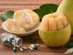 吃柚子超解膩，他一天一顆結果肌肉痠痛、尿液變色！服用這21種藥物千萬小心「錯開時間吃也沒用」